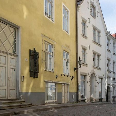 Spacious Studio Apartment In The Heart Of Old Town Tallinn Ngoại thất bức ảnh